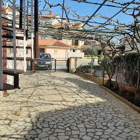 Apartment Hukic A2 And A1 Fažana