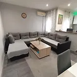 Hukic A2 And A1 Apartamento *