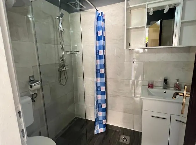 Hukic A2 And A1 Διαμέρισμα *