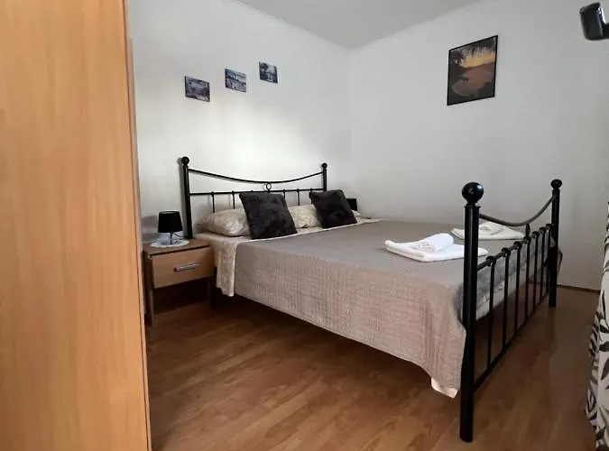 Διαμέρισμα Hukic A2 And A1